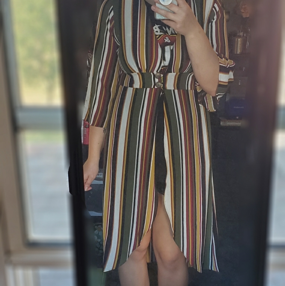 Flowy two button kimono - Picture 9 of 9